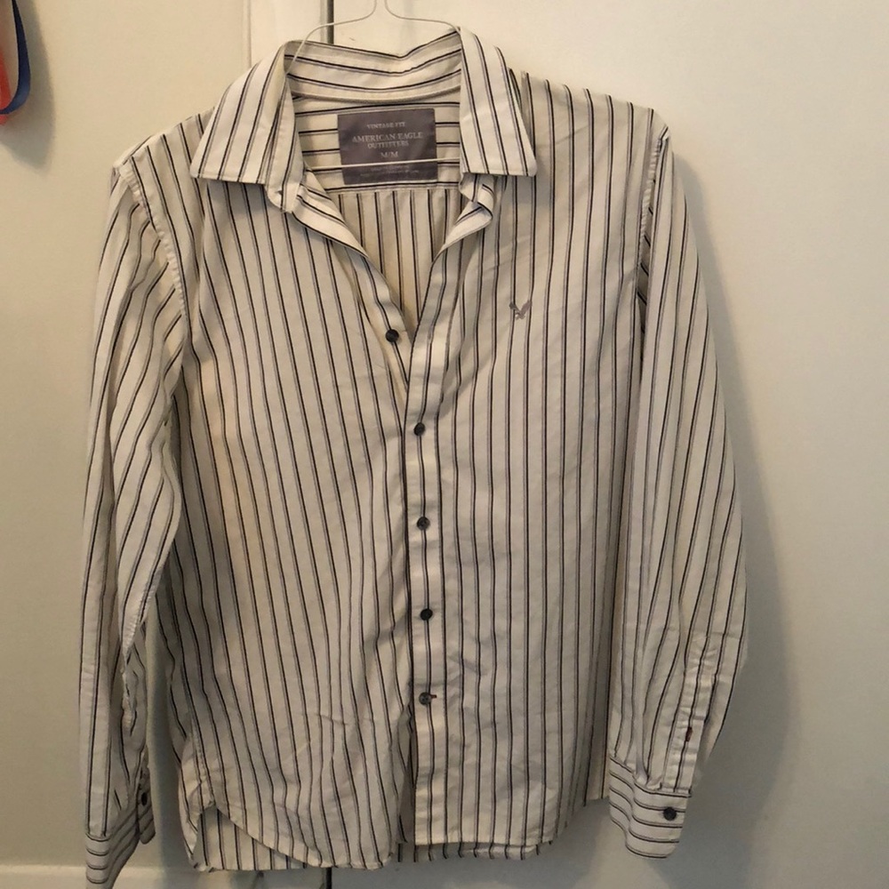 American Eagle Long Sleeve Button-Up